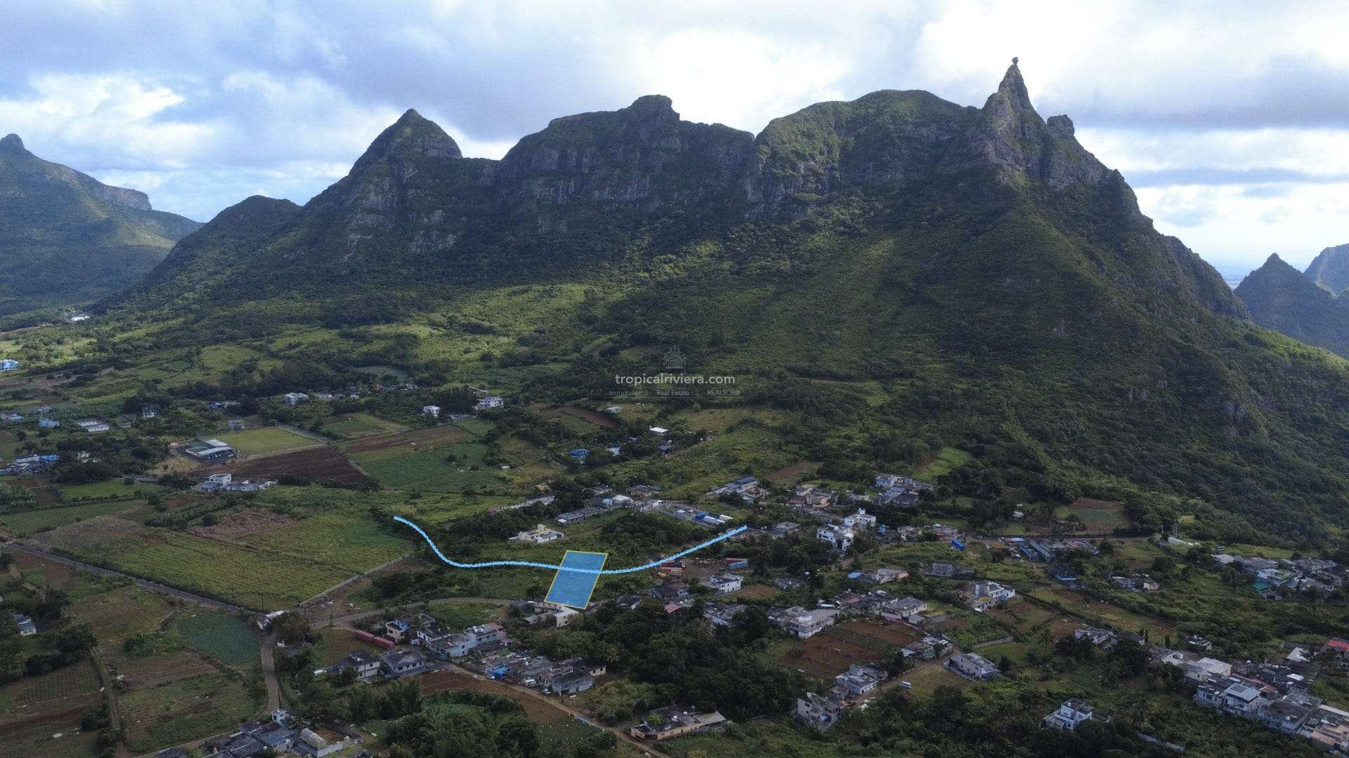 Land for Sale – 1,899.39 m² – La Laura Malenga, St Pierre