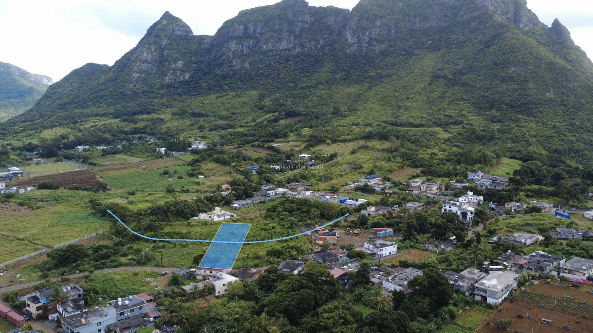 Land for Sale – 1,899.39 m² – La Laura Malenga, St Pierre
