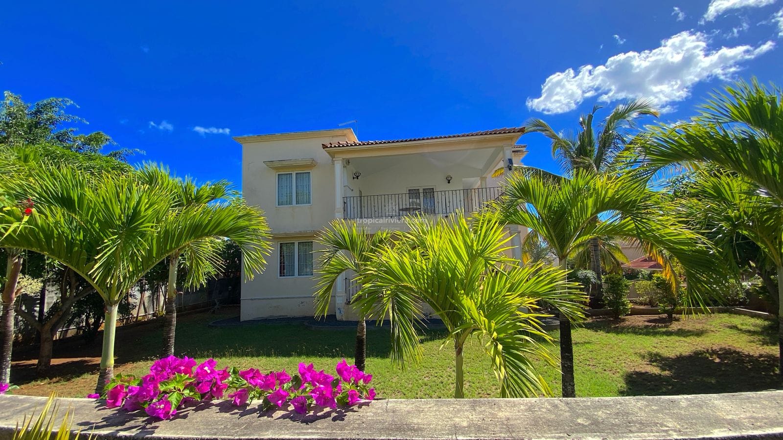 À vendre – Villa meublée de 6 chambres, 480 m² – Flic-en-Flac, Île Maurice