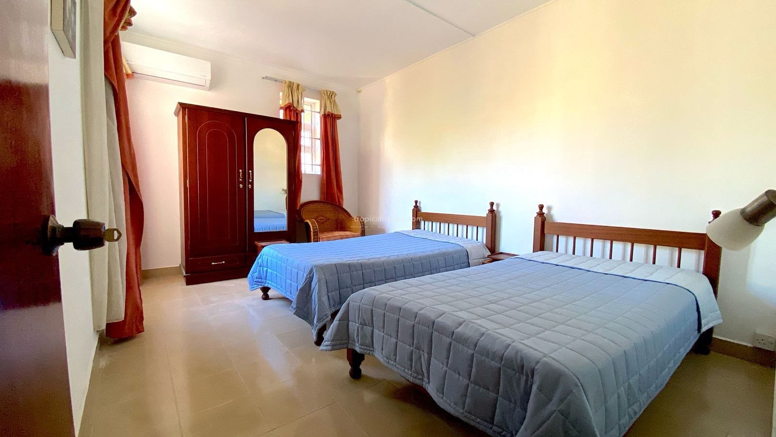 À vendre – Villa meublée de 6 chambres, 480 m² – Flic-en-Flac, Île Maurice