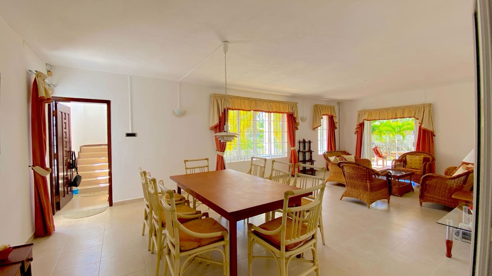 À vendre – Villa meublée de 6 chambres, 480 m² – Flic-en-Flac, Île Maurice