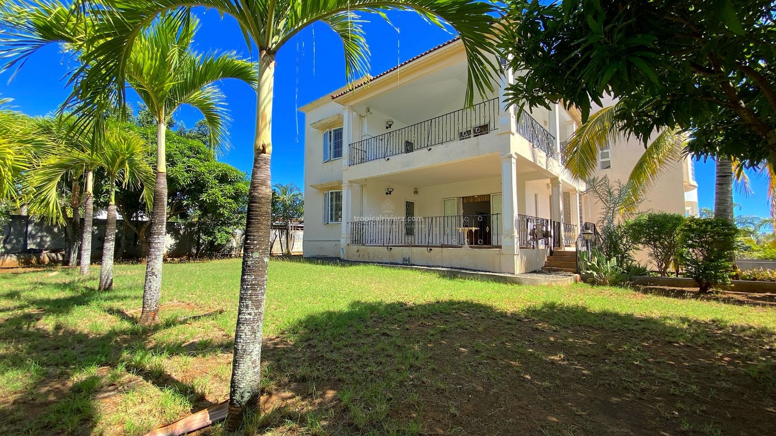 À vendre – Villa meublée de 6 chambres, 480 m² – Flic-en-Flac, Île Maurice