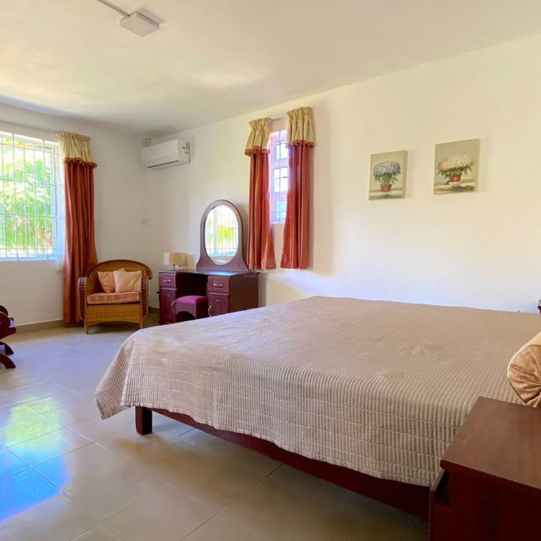 À vendre – Villa meublée de 6 chambres, 480 m² – Flic-en-Flac, Île Maurice