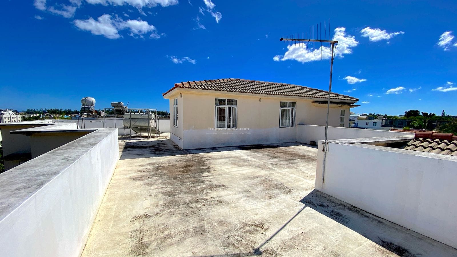 À vendre – Villa meublée de 6 chambres, 480 m² – Flic-en-Flac, Île Maurice