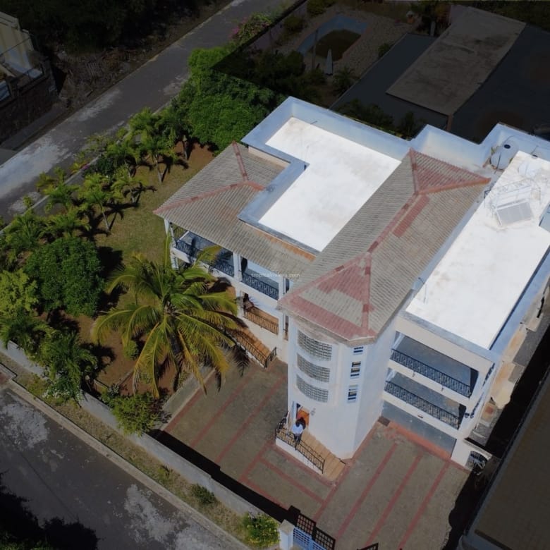 À vendre – Villa meublée de 6 chambres, 480 m² – Flic-en-Flac, Île Maurice
