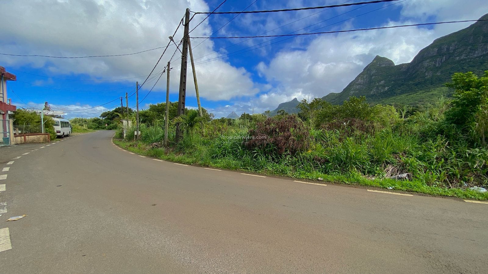 Land for Sale – 1,899.39 m² – La Laura Malenga, St Pierre