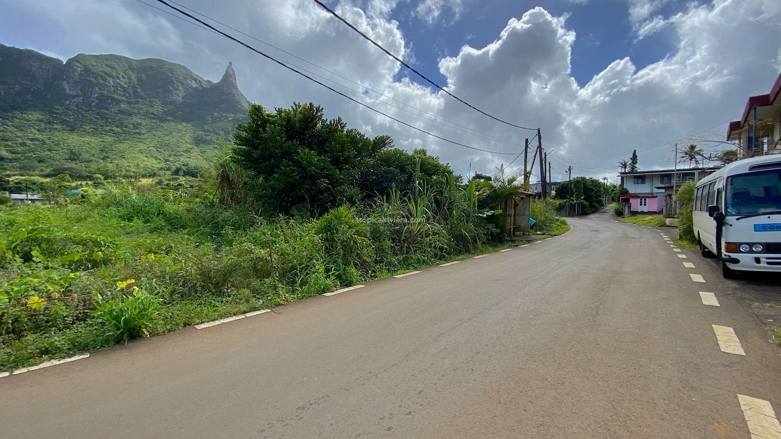 Land for Sale – 1,899.39 m² – La Laura Malenga, St Pierre