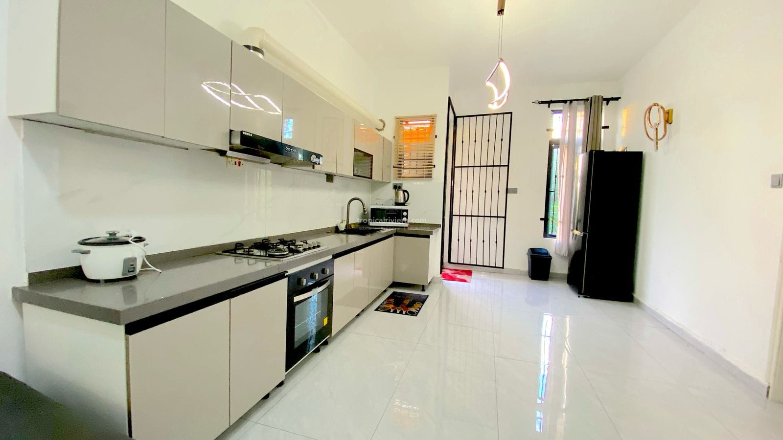 Location – Appartement meublé de 2 chambres – Albion – Rivière-Noire