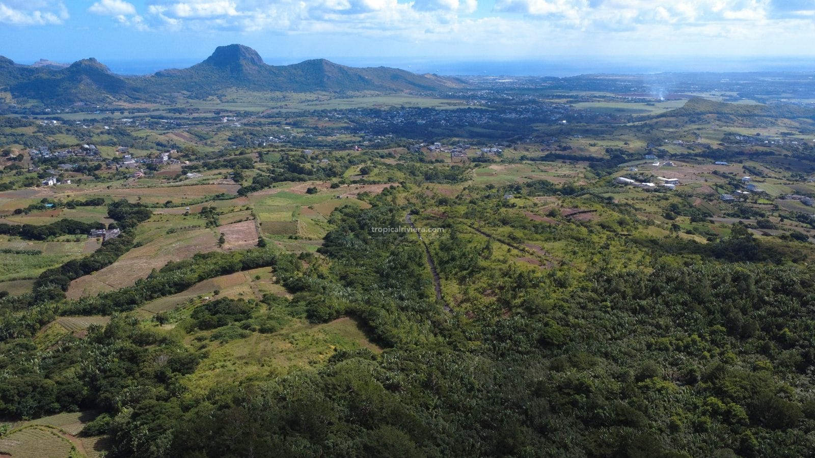 Agricultural Land for Sale in Les Mariannes | 3,075.86 m² with Panoramic Views & Stream