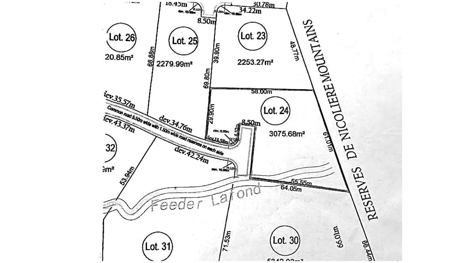 Agricultural Land for Sale in Les Mariannes | 3,075.86 m² with Panoramic Views & Stream