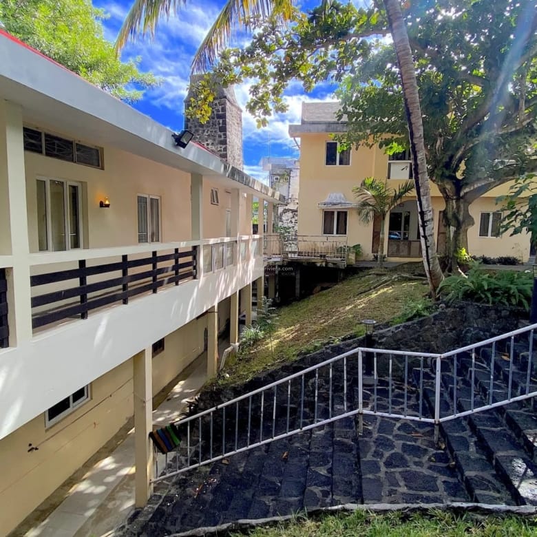 Rental – 2 Bedroom Fully Furnished Apartment with Pool in a Gated Community – Poste Lafayette, Flacq