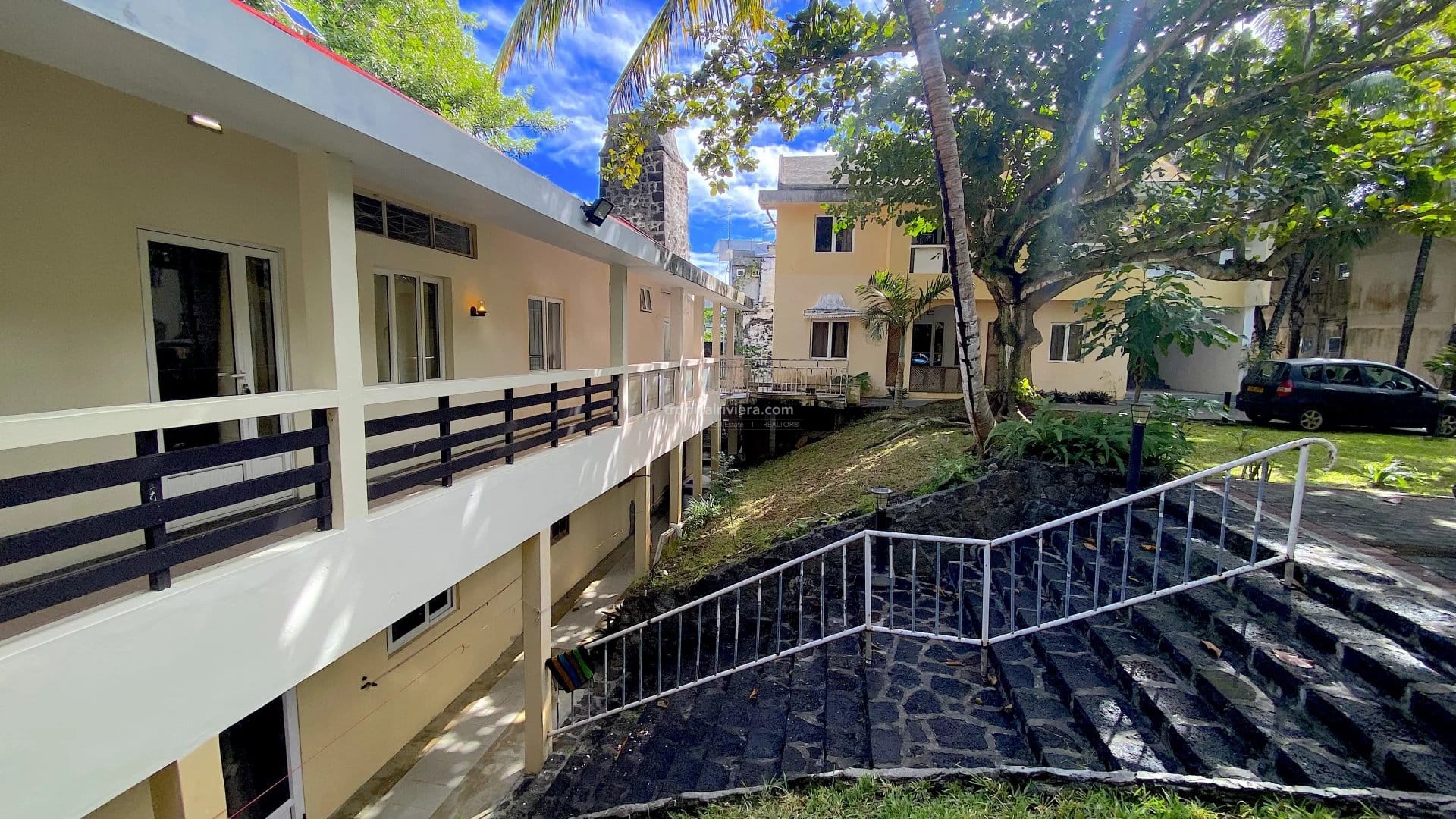 Rental – 2 Bedroom Fully Furnished Apartment with Pool in a Gated Community – Poste Lafayette, Flacq