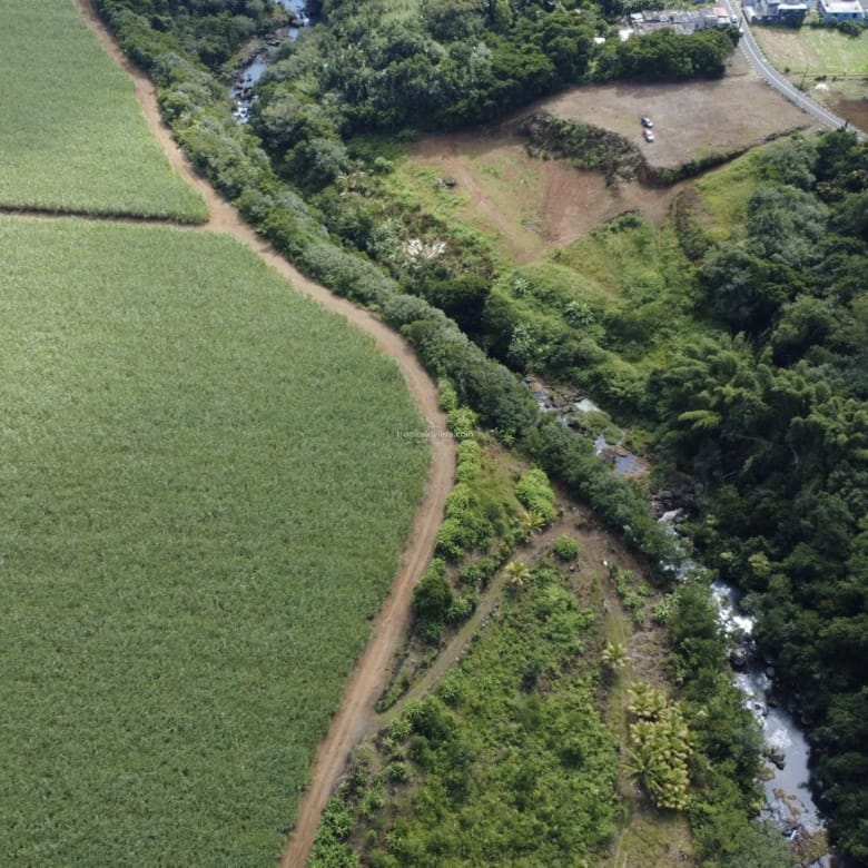 Riverside Residential / Commercial Land 6,109 m² (145 Perches) – Rivière du Poste