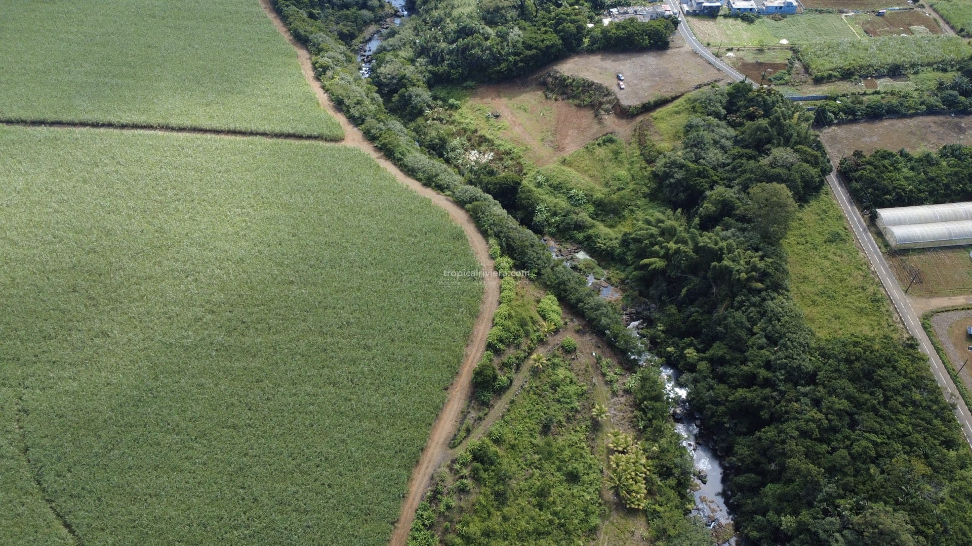 Riverside Residential / Commercial Land 6,109 m² (145 Perches) – Rivière du Poste