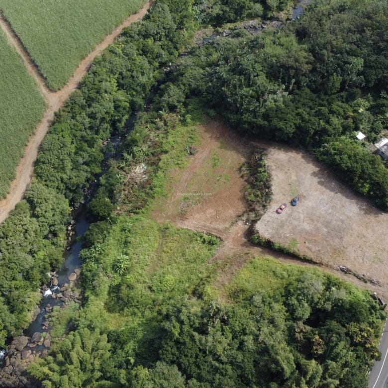Riverside Residential / Commercial Land 6,109 m² (145 Perches) – Rivière du Poste