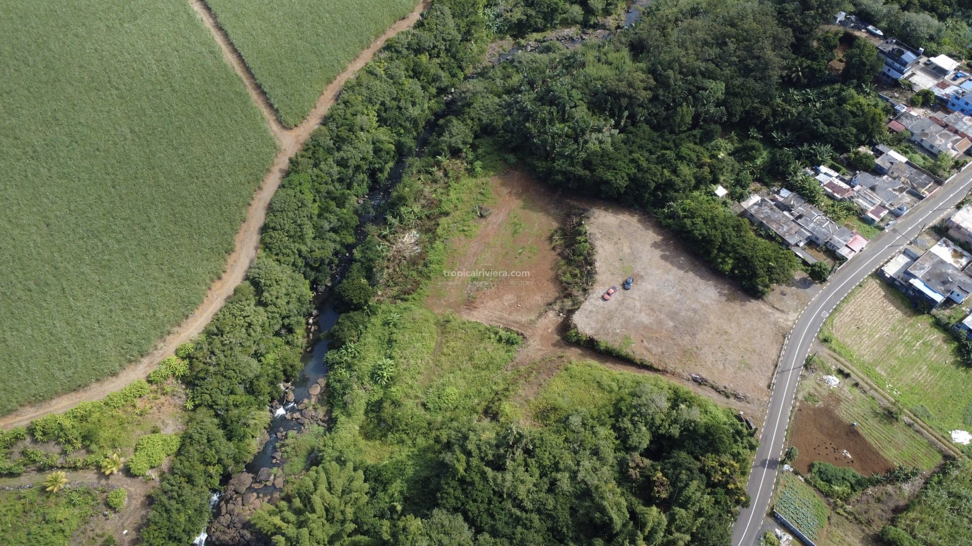 Riverside Residential / Commercial Land 6,109 m² (145 Perches) – Rivière du Poste