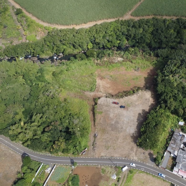 Riverside Residential / Commercial Land 6,109 m² (145 Perches) – Rivière du Poste