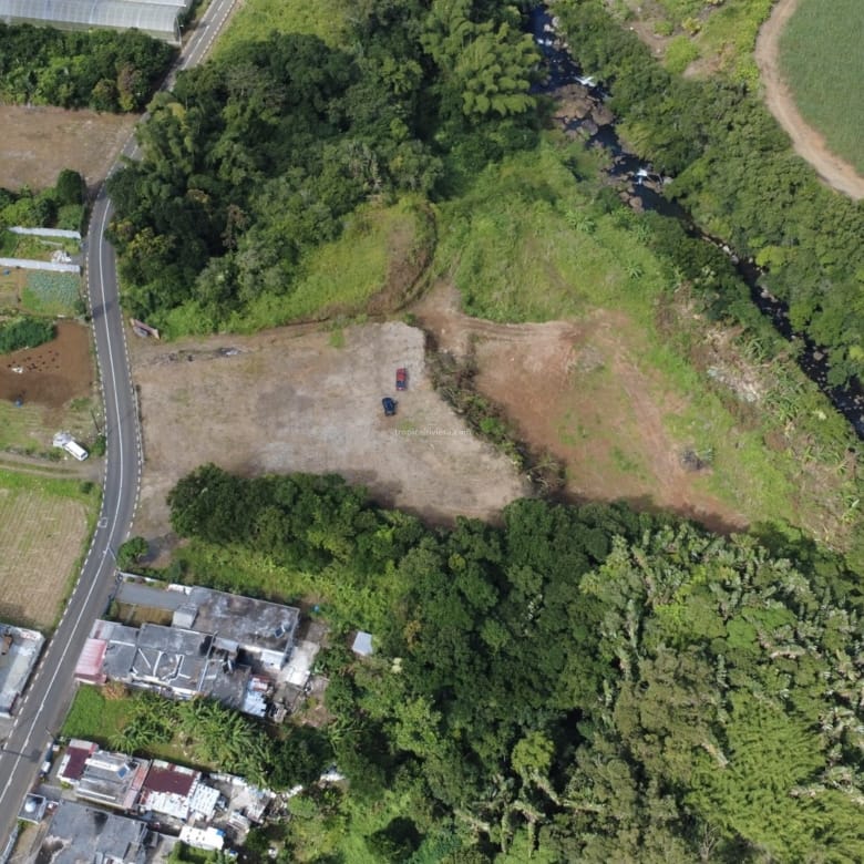 Riverside Residential / Commercial Land 6,109 m² (145 Perches) – Rivière du Poste