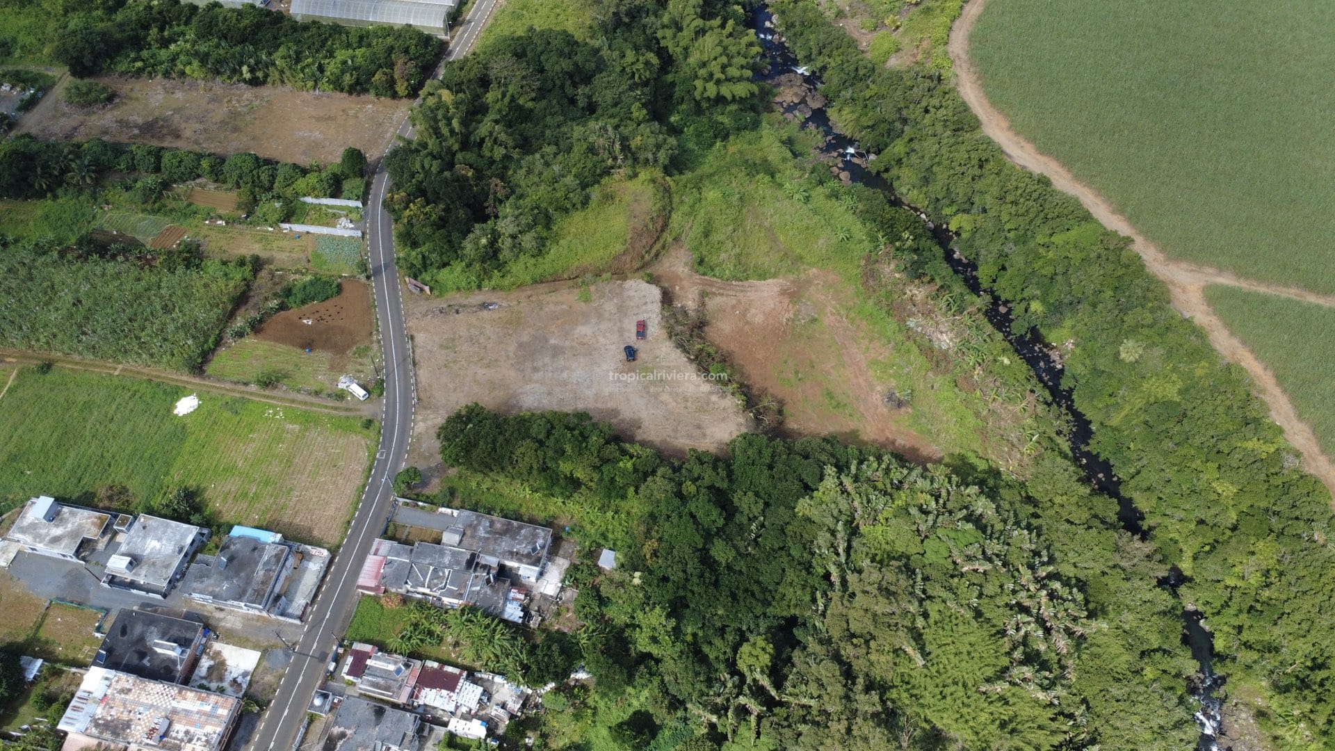 Riverside Residential / Commercial Land 6,109 m² (145 Perches) – Rivière du Poste