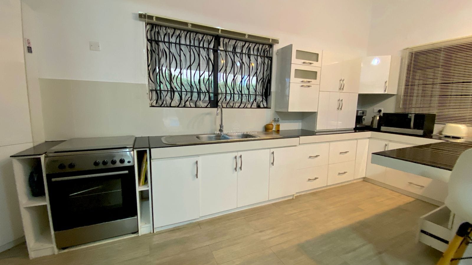 Rental – 3 Bedroom Furnished Villa with Private Pool – Albion, Black River