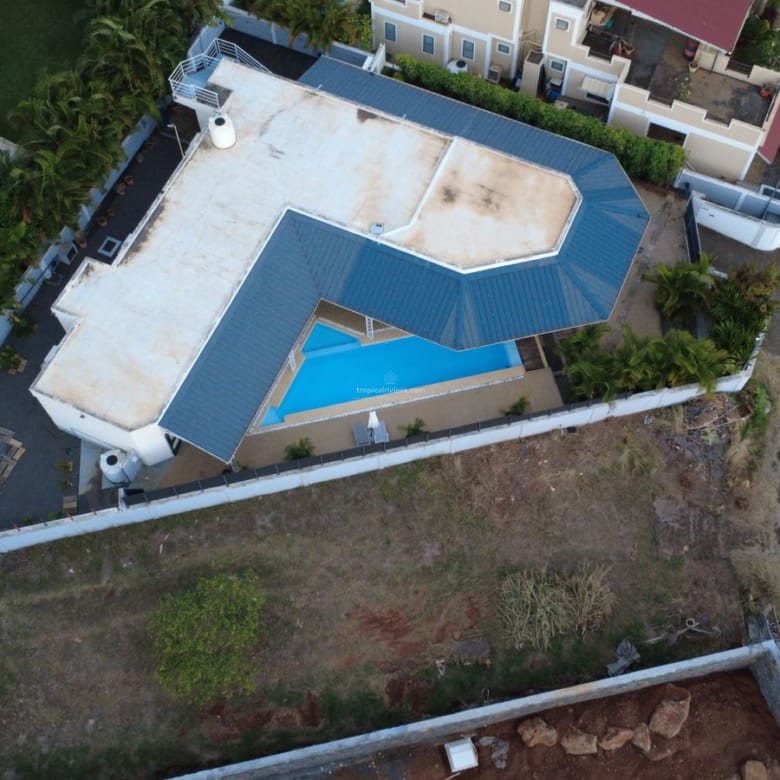 Rental – 3 Bedroom Furnished Villa with Private Pool – Albion, Black River