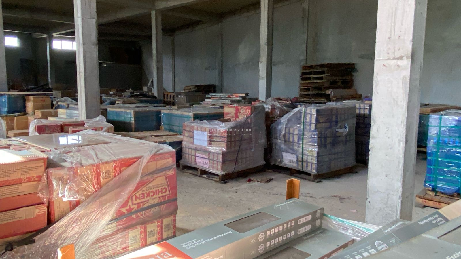 Rental – Commercial Space / Warehouse / Multipurpose Building 4,500 Sq ft – Centre de Flacq