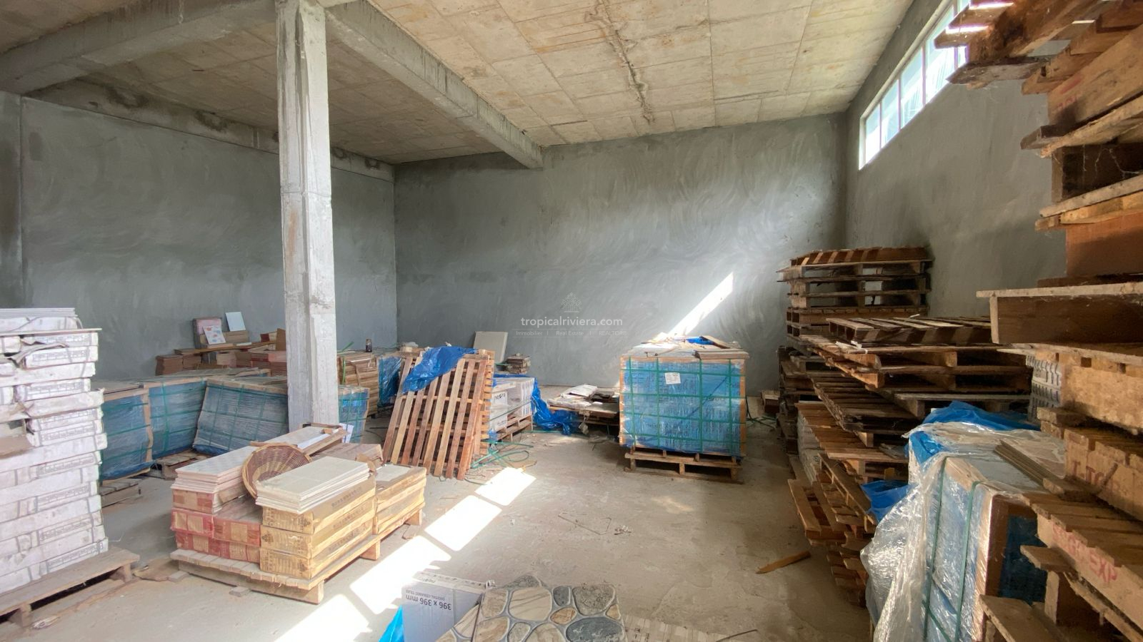 Rental – Commercial Space / Warehouse / Multipurpose Building 4,500 Sq ft – Centre de Flacq