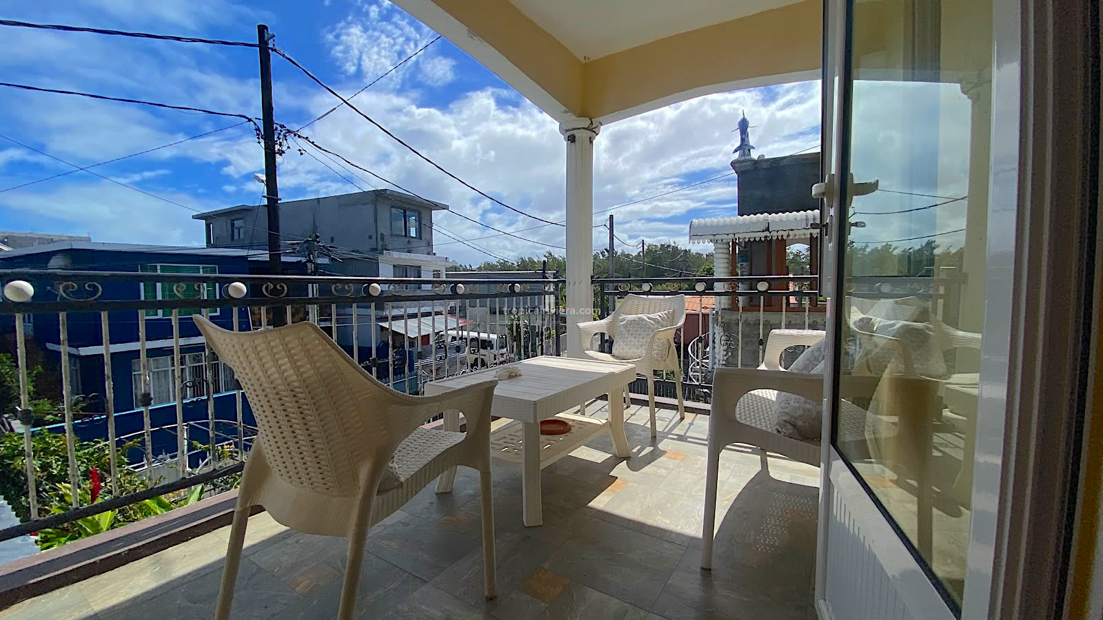 Location – Appartement 2 chambres entièrement meublé – Belle Mare