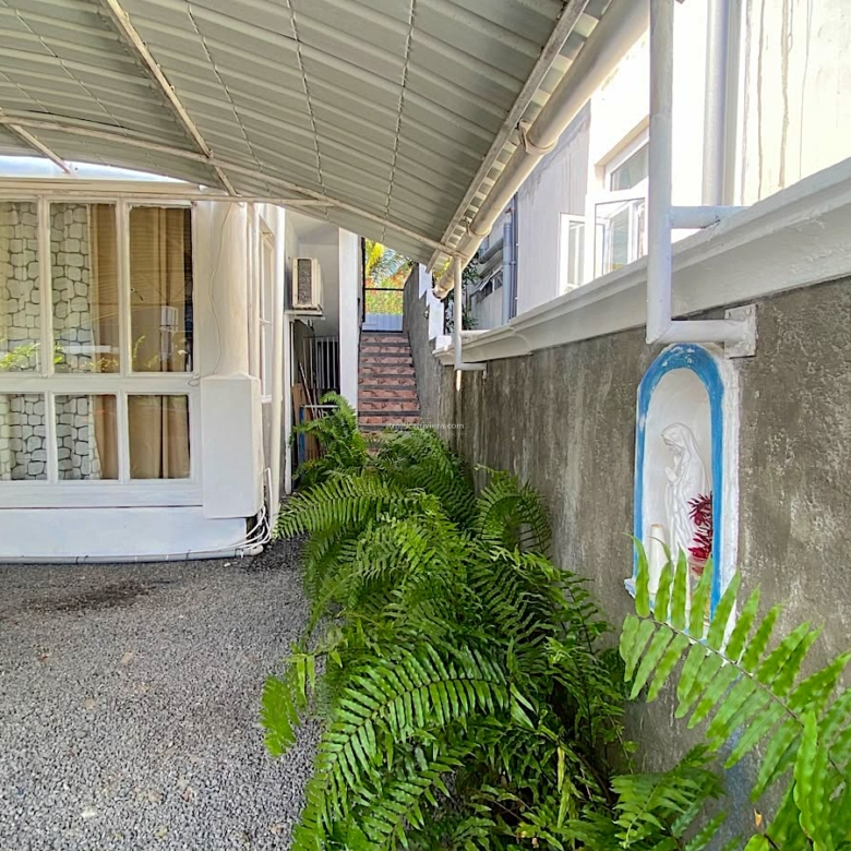 Location – Appartement 2 chambres entièrement meublé – Belle Mare