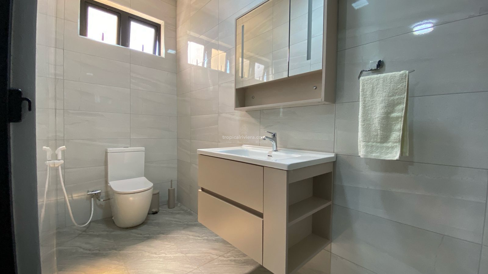 Move-In Ready in Grand Baie: A Brand-New, Fully Furnished 4-Bedroom Villa – 195 m2