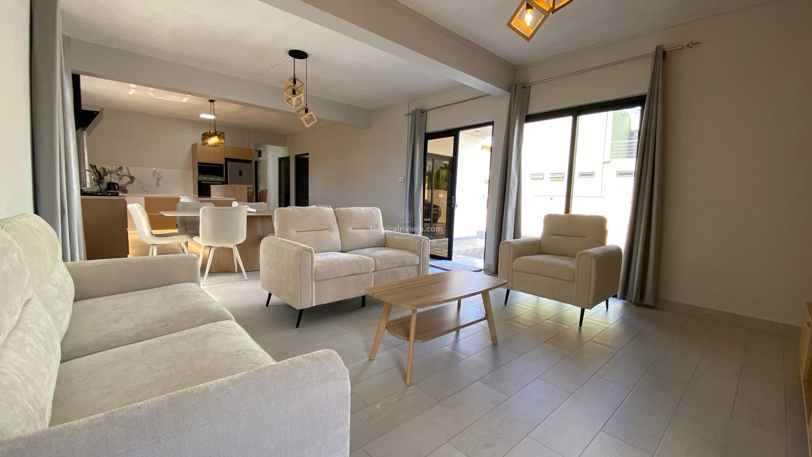 Move-In Ready in Grand Baie: A Brand-New, Fully Furnished 4-Bedroom Villa – 195 m2