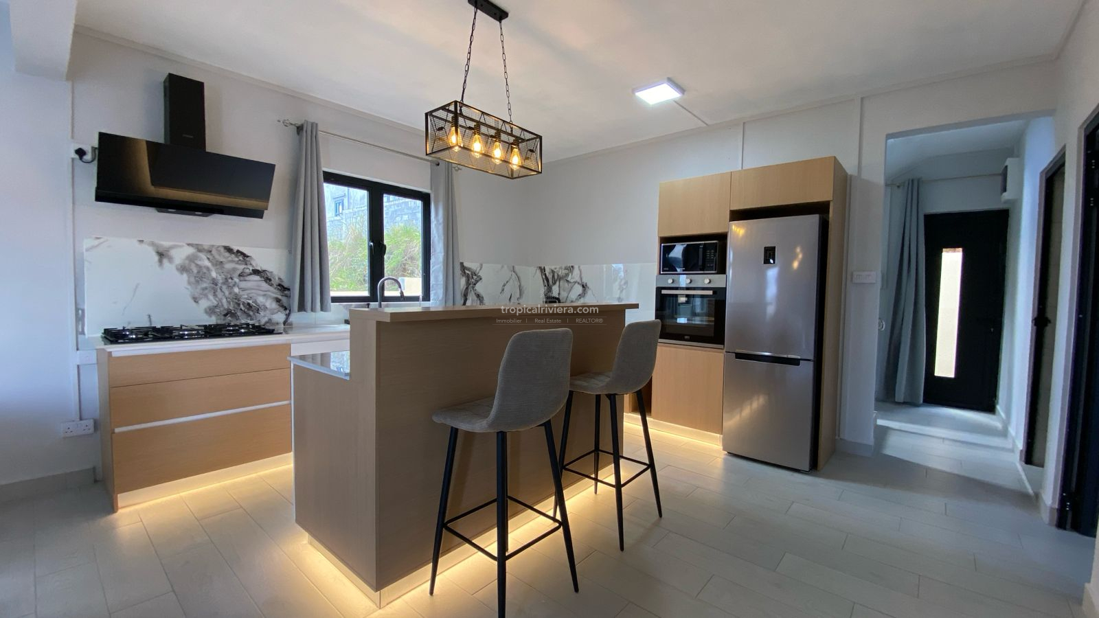 Move-In Ready in Grand Baie: A Brand-New, Fully Furnished 4-Bedroom Villa – 195 m2