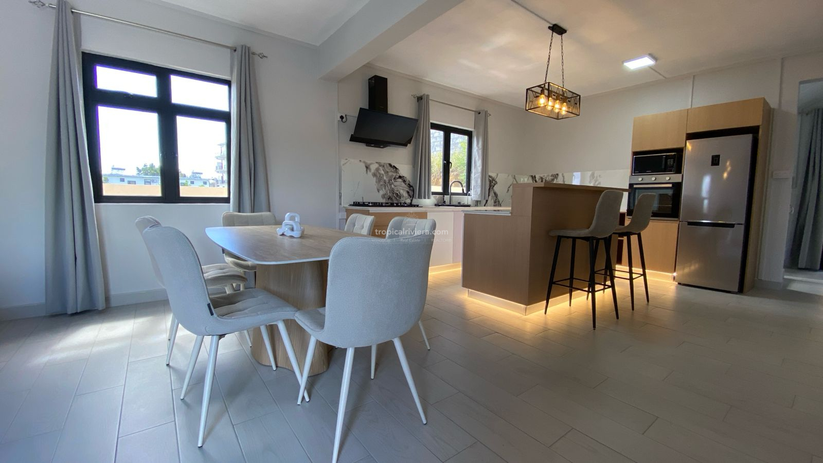 Move-In Ready in Grand Baie: A Brand-New, Fully Furnished 4-Bedroom Villa – 195 m2