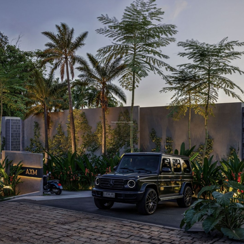 Uluwatu Hills Premium: Your Two-Storey Pool Villa in Bali