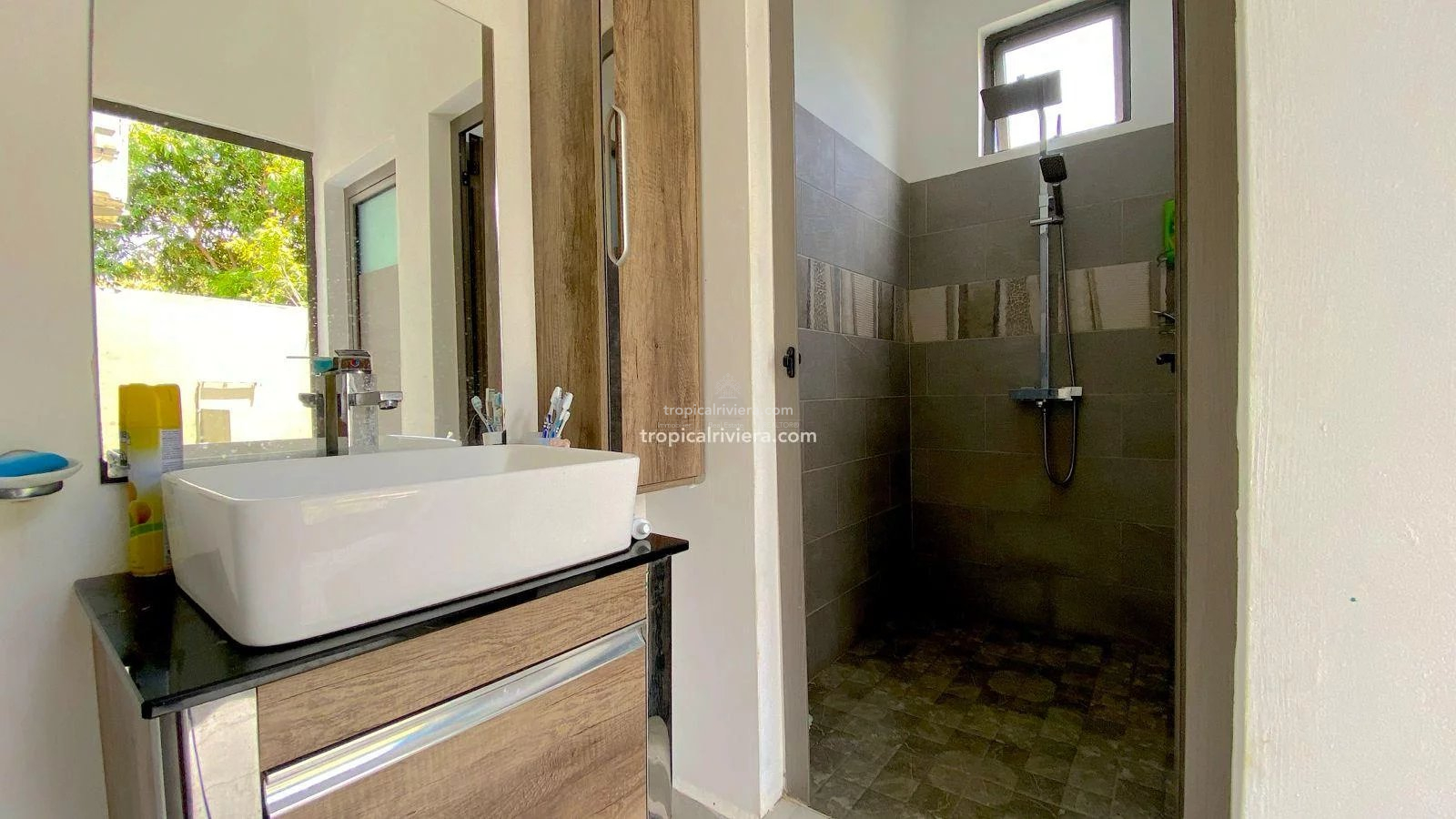 3-Bedroom Furnished Villa for Rent in Calebasses with Private Pool
